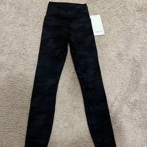 Lululemon, Camo, size 2, Wunder train